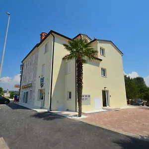 Stella Apartmán