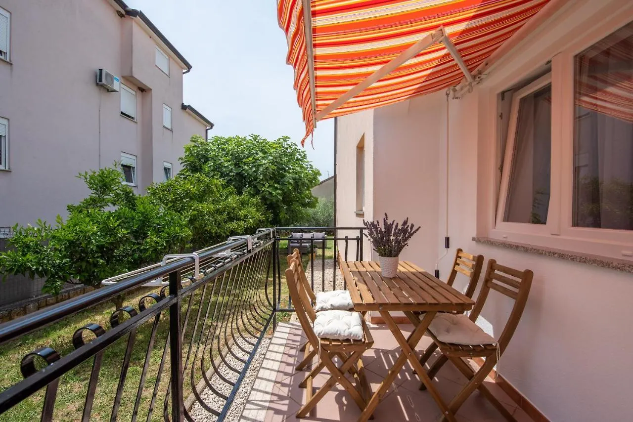 Apartment Masha Novigrad